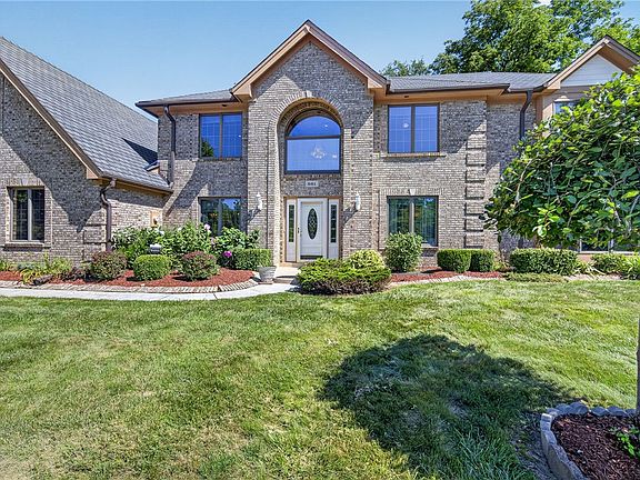 4th image of 861 Kelsey Ct