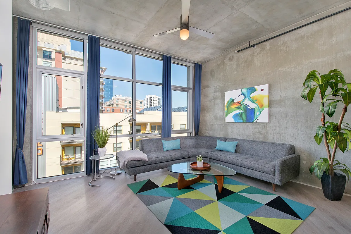 2 bed, 1276 sqft, $6,000 — Photo 3