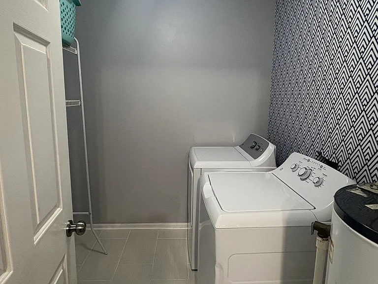 1015 Morriswood Ct — Photo 9