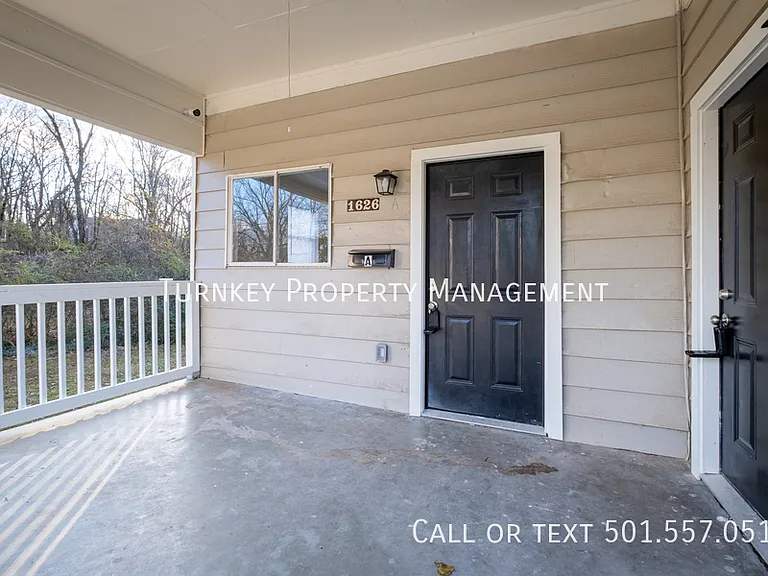 1626 Brown St #A — Photo 5