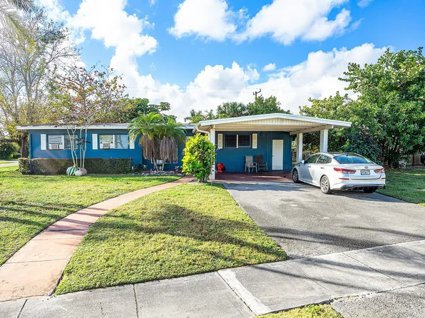 421 Fontana Drive, Palm Springs, FL 33461