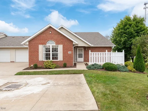 220 Greenbriar Ln, Dalton, OH 44618