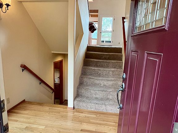 Split level upon entry