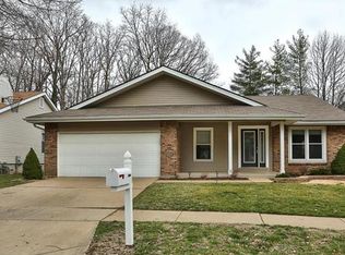 1246 Weatherton Pl, Ballwin, MO 63021