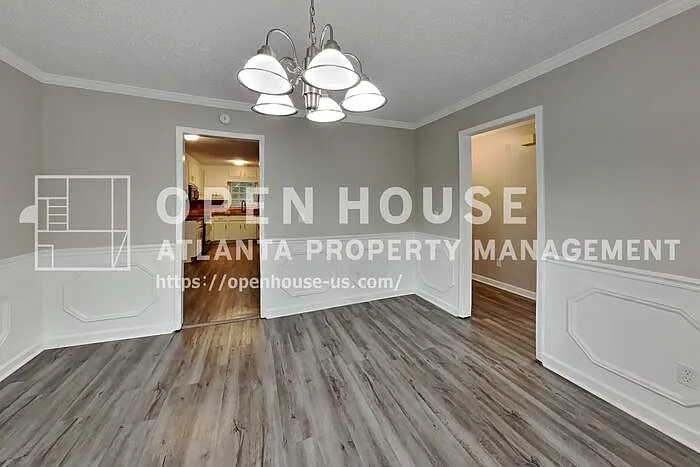 2671 Ashley Dr N — Photo 9