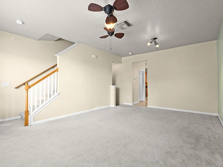 2412 Middleton Grove Dr — Photo 21