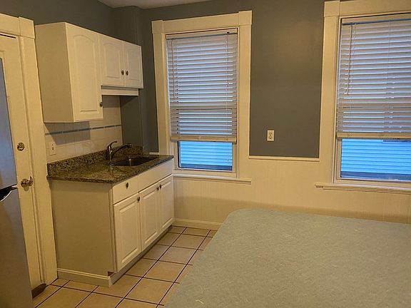 2nd image of 6 Hart St #1
