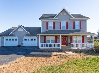 35 Blankenship Rd, Rocky Mount, VA 24151
