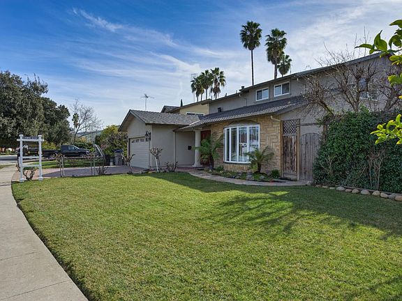 2nd image of 734 Los Huecos Dr