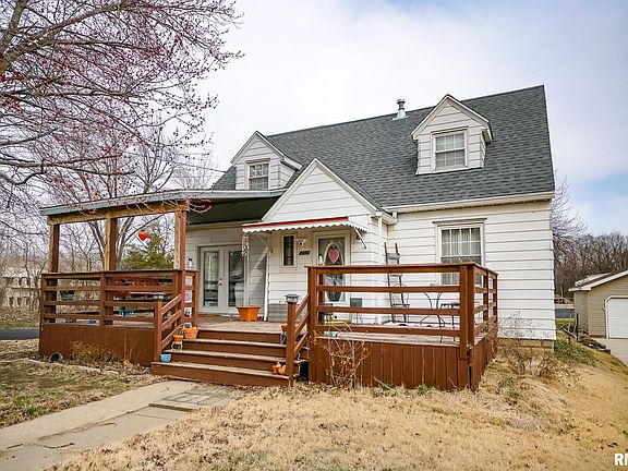 3rd image of 1328 N Rhodora Ave