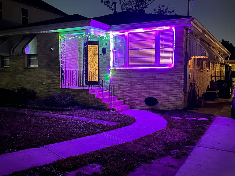 5362 Charlotte Dr — Photo 1