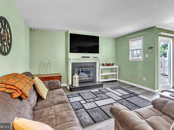 4th image of 5 Patricia Cir