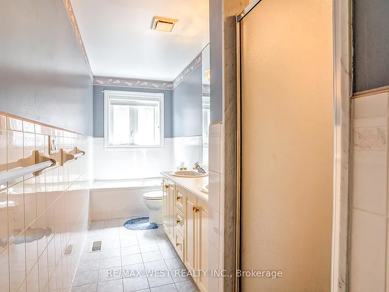 229 Baker Ave — Photo 27