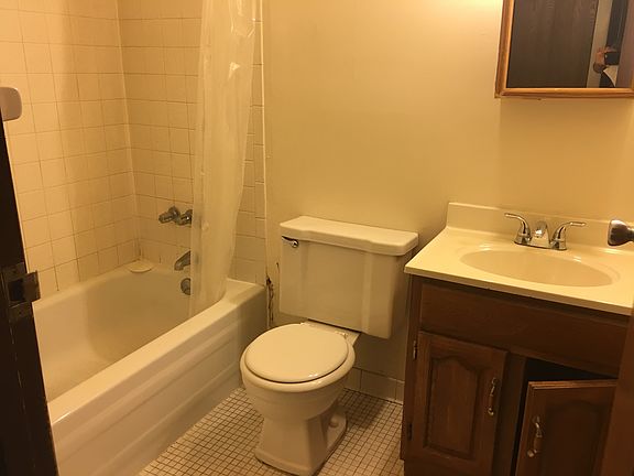 4th image of 2358 Harrison Ave APT 21