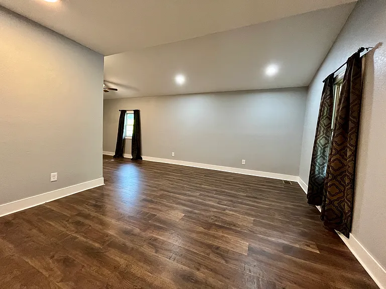 3897 Brownsville Rd #1 — Photo 4