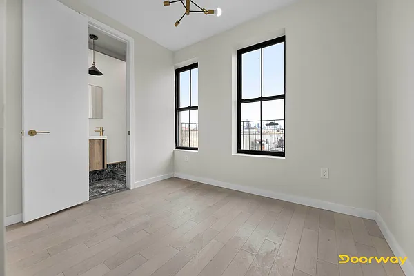 Rented by Doorway NYC, LLC | media 8