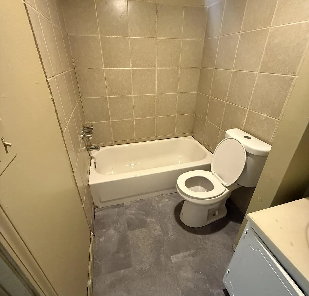 1 bed, 1.0 bath, $995 — Photo 1