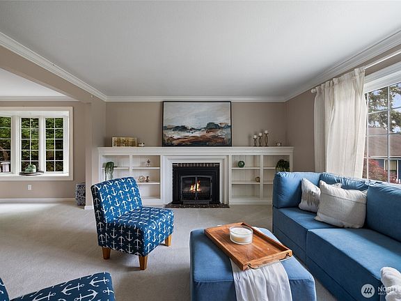 4th image of 10323 Crescent Valley Drive NW