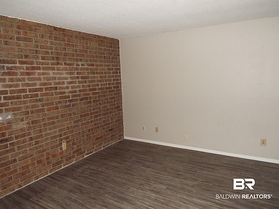 5th image of 122 Eagle Dr