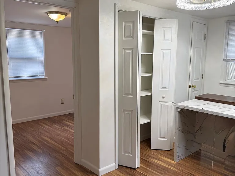 13 Cedarwood Dr — Photo 2
