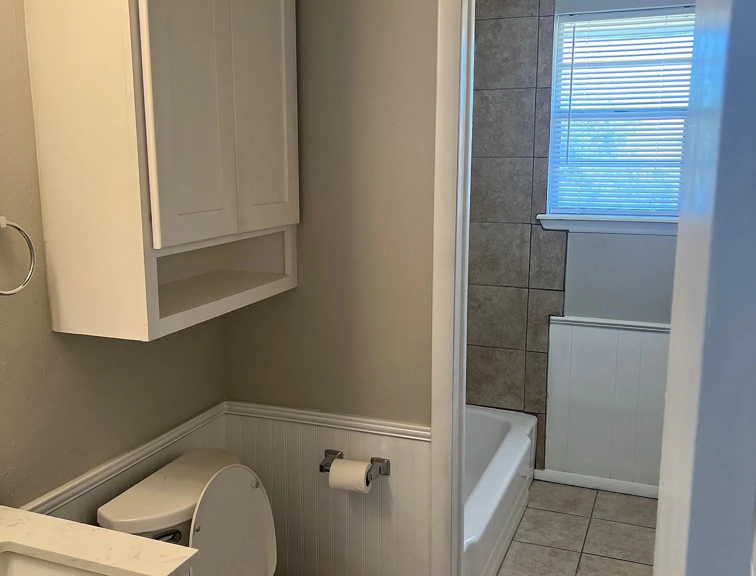 3 bed, 860 sqft, $1,095 — Photo 3