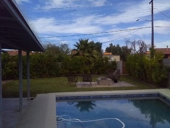 3rd image of 1818 E Palmcroft Dr