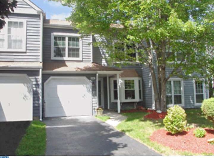 1st image of 644 Danbury Ct