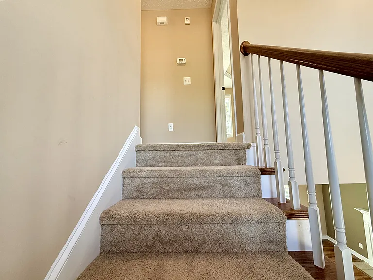 422 Jamestown Ave — Photo 10