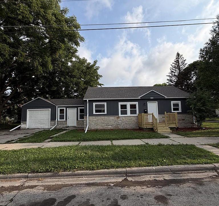1st image of 4135 W Lancaster AVENUE