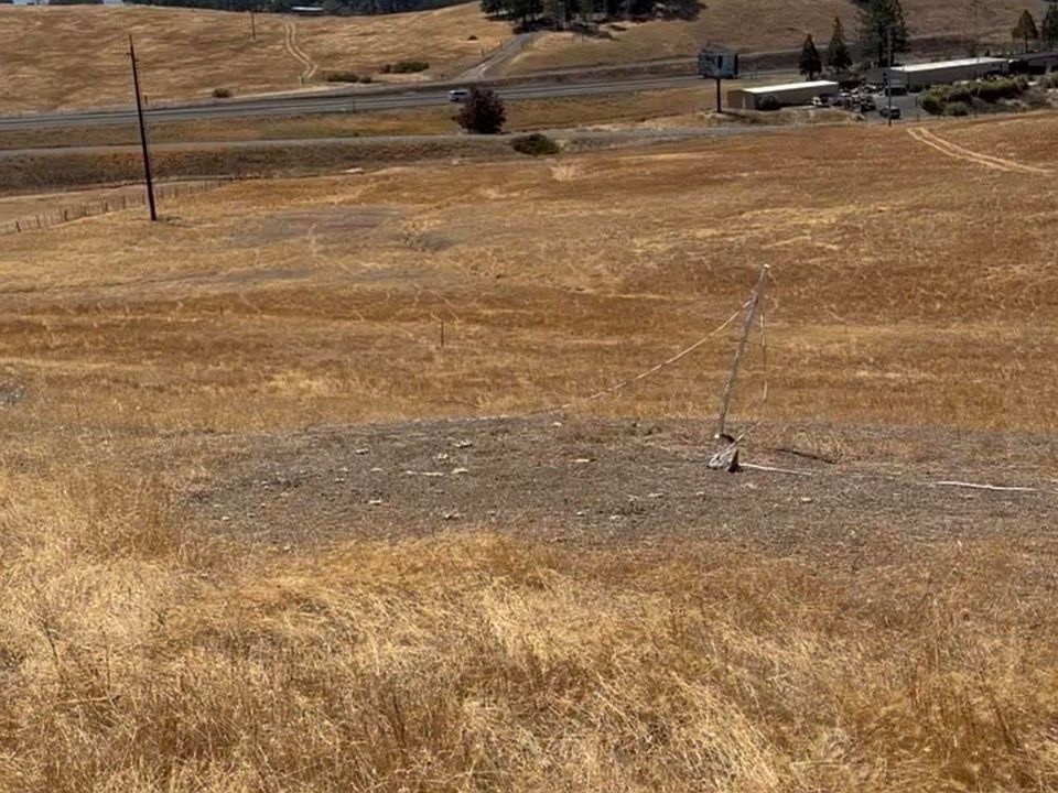 2nd image of 3967 Hill Rd
