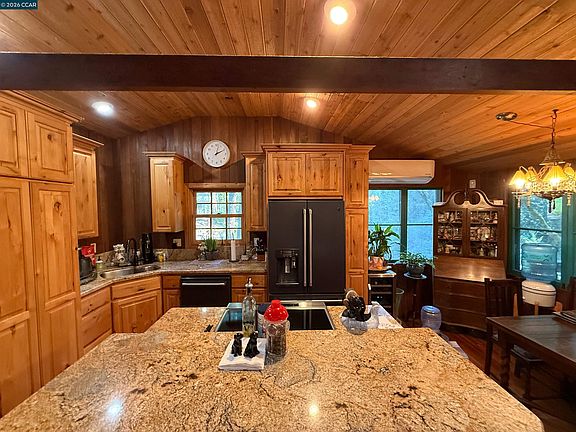 4th image of 5680 Dry Creek Rd