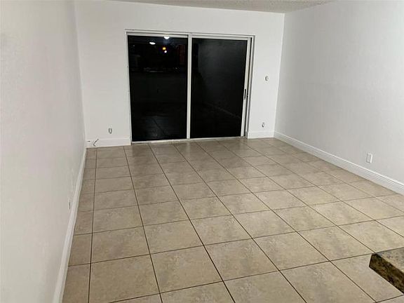 3rd image of 5221 Geneva Way APT 106