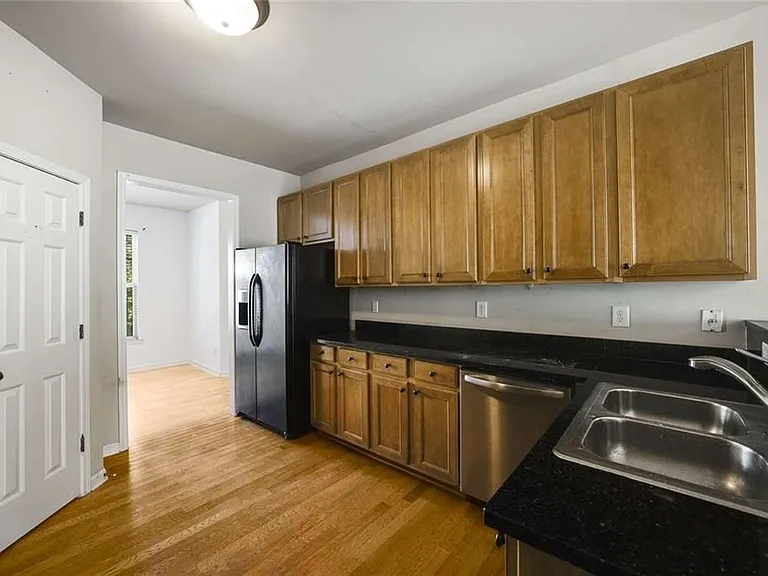 1798 Oakbrook Ln NW #8 — Photo 11