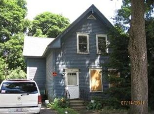 37 Richards St, Worcester, MA 01603