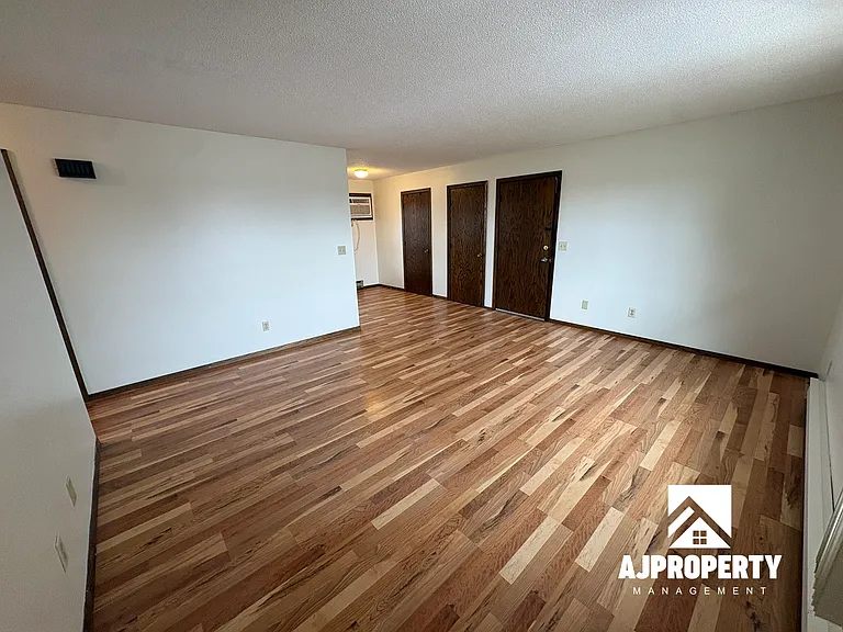 600 E Aspen Blvd #3 — Photo 5