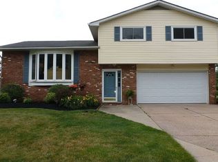 7700 Buchanan Ct, Mentor, OH 44060