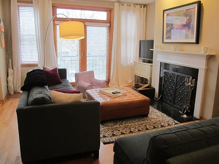 4335 N Ashland Ave #2 — Photo 3