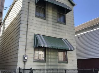 97 Kossuth St, Newark, NJ 07105