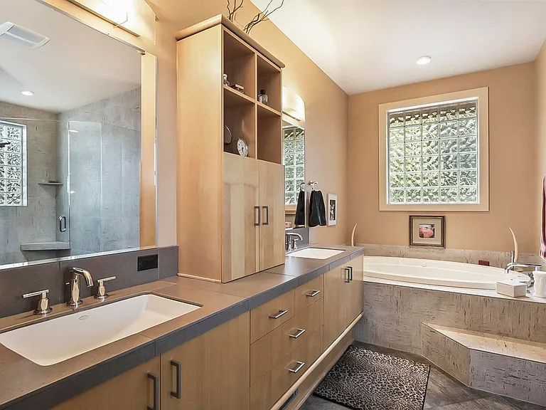 3560 NW Braid Dr — Photo 11