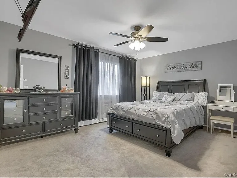 121 Coachlight Sq — Photo 9