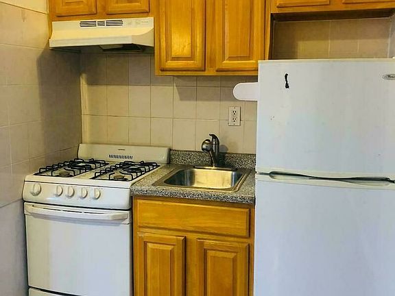 5th image of 23-84 26th St #2A1