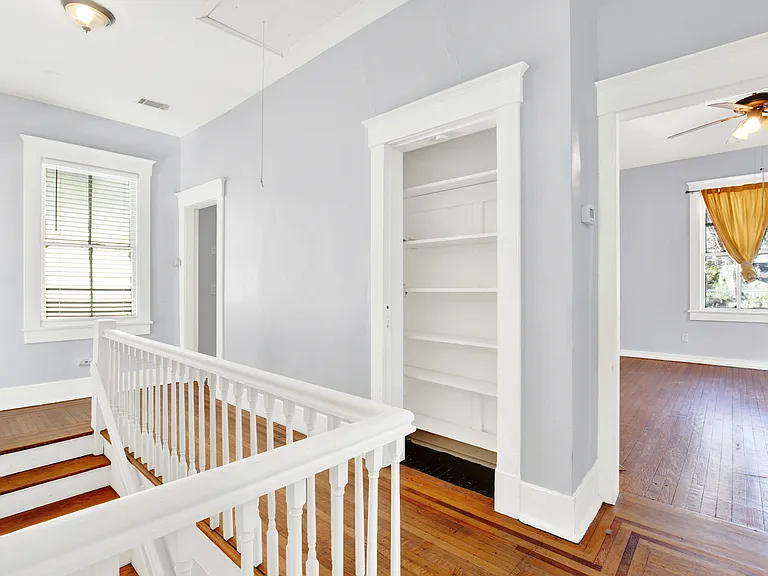 304 W 41st St #B — Photo 6