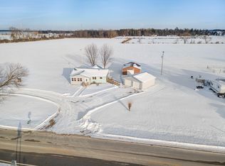 8184 N Barry Rd, Wheeler, MI 48662