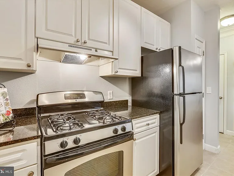 501 Hungerford Dr #154 — Photo 8