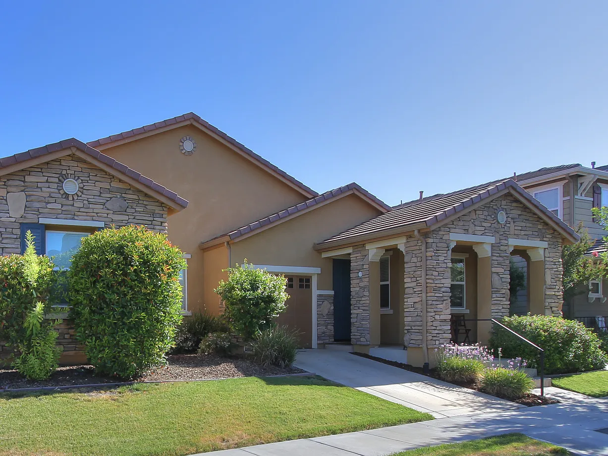 2607 Allen Cir photo 1