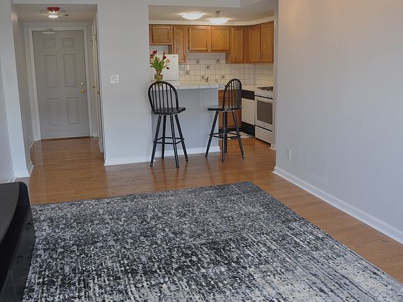 Livingroom and eating area