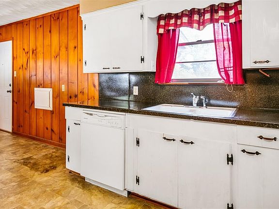 5th image of 1807 Austin Dr