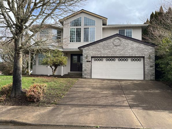 3380 NW Blackcomb Dr