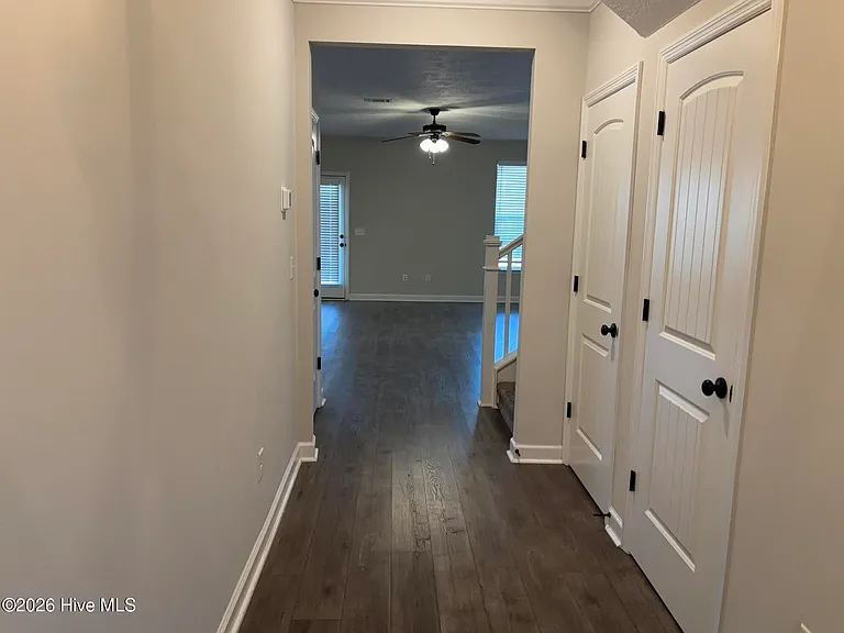 1210 Belgrove Dr — Photo 3