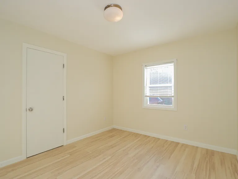 321 Montcalm St #R — Photo 29
